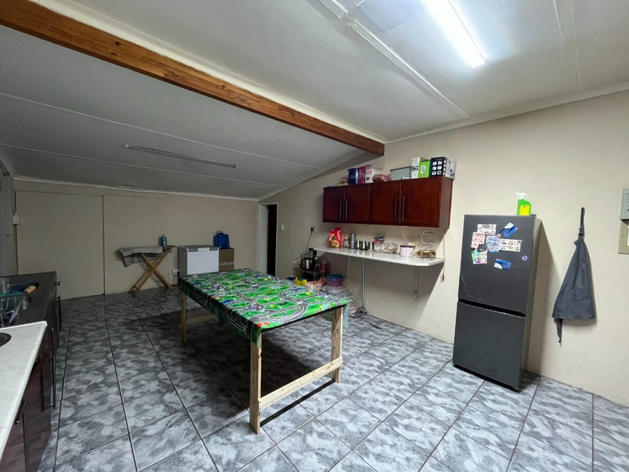 5 Bedroom Property for Sale in Die Rand Northern Cape